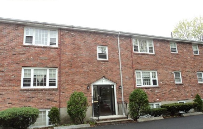 112 GREENLEAF ST