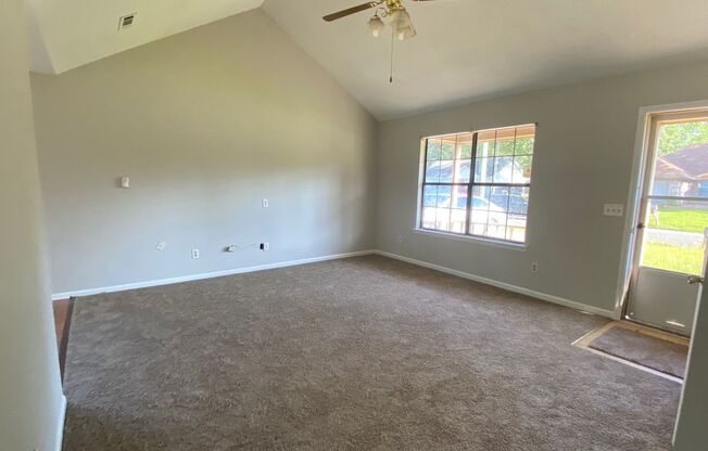 Pet Friendly Ridgewood Subdivision Gem: 3-Bedroom Home with Fenced Yard.