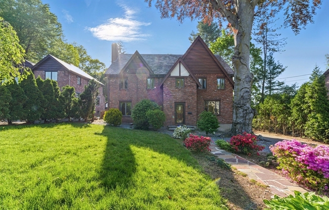 15 PARK AVE