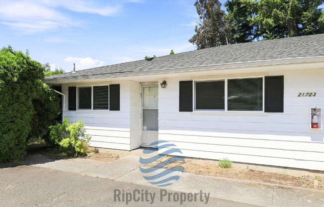 21723 SE ALDER DR