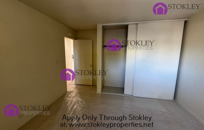 2 beds, 1 bath, $2,095, Unit Oakland Blv 1440 #09