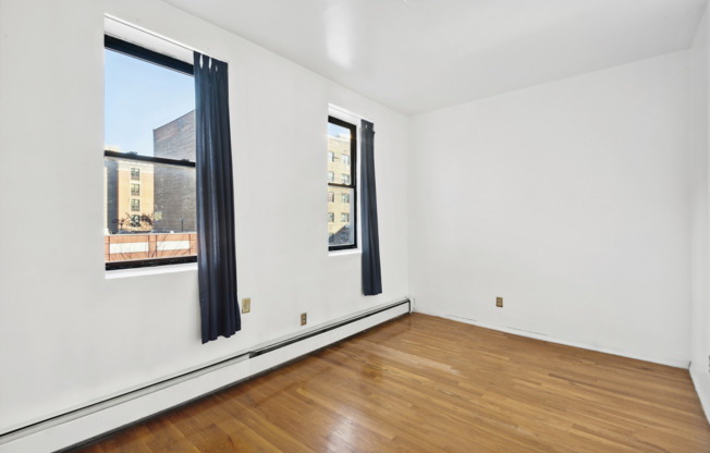 113 E 122 ST