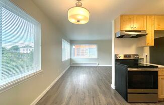 1 bed, 1 bath, 755 sqft, $1,995, Unit Unit 4