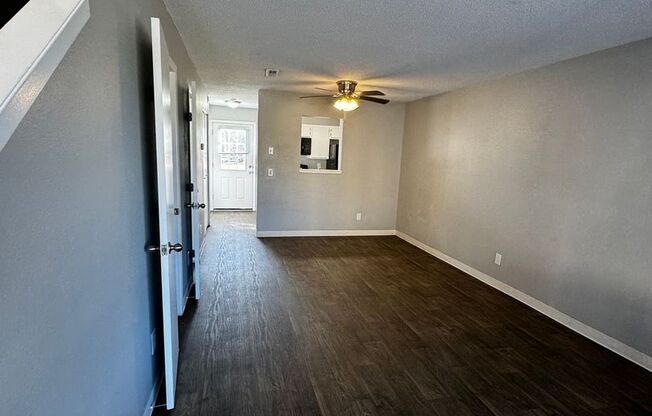 2 beds, 1.5 baths, 916 sqft, $1,090, Unit 10018-1