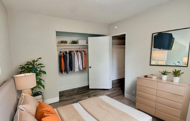 2 beds, 1 bath, 588 sqft, $1,095, Unit Unit 310