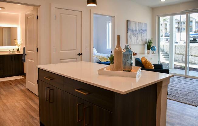 1 bed, 1 bath, 618 sqft, $1,799