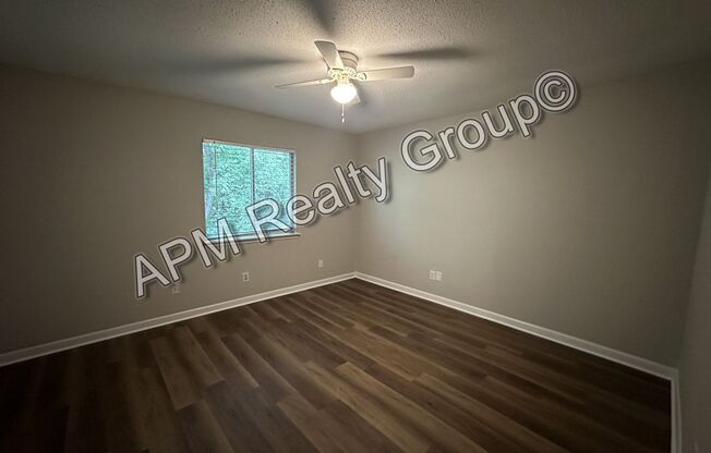 2 beds, 1.5 baths, $1,250