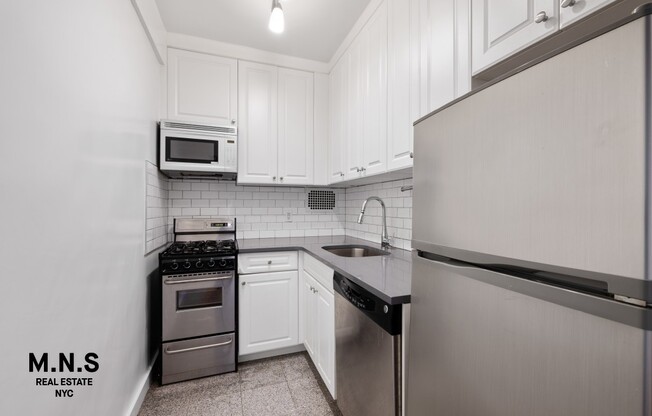 1 bed, 1 bath, $3,850, Unit 4-B