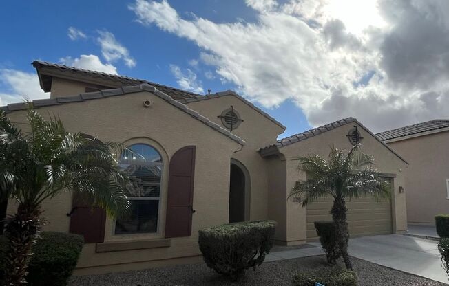 4 Bedroom Home with Loft in Stonefield Community Near W Germann Rd and S Dobson Rd.