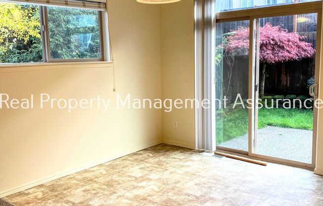 Spacious 3-Bedroom Beaverton Home with Gas Fireplace, Fenced Yard & Garage