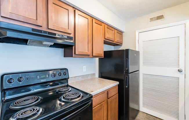 2 beds, 1 bath, 920 sqft, $1,195, Unit Unit 1118-05