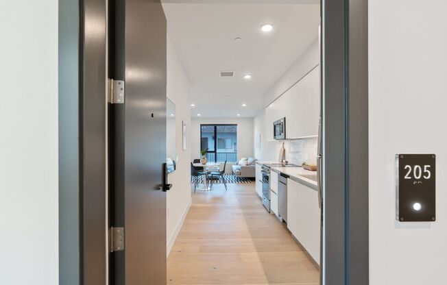 Make this Premier Community in Hollywood your new home! | Edenhaus Lexington