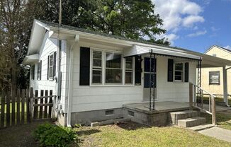 3 beds, 1 bath, $1,095