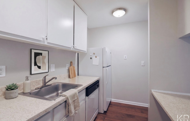 1 bed, 1 bath, 672 sqft, $1,175, Unit 2010-12