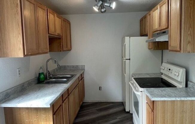 2 beds, 1 bath, 683 sqft, $1,450, Unit Unit 3