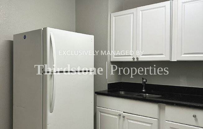 1245 W 30 ST