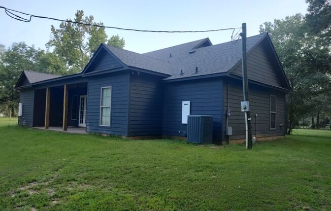 Charming 3 Bed 3 Bath Country Farm for Rent in Shreveport