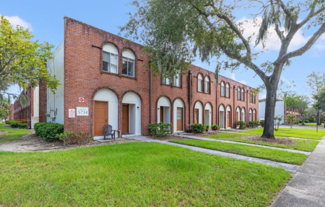 3 beds, 2 baths, 1,300 sqft, $1,450, Unit 7-044