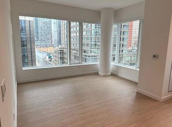 1 bed, 1 bath, $5,245, Unit 714