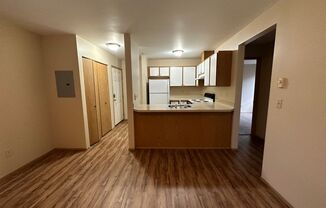 2 beds, 1 bath, 650 sqft, $1,695, Unit 6