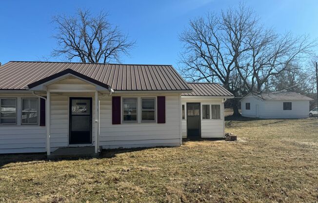 2 Bedroom home Strafford, MO