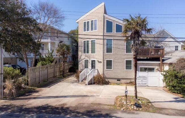 4 beds, 2 baths, 2,100 sqft, $3,500