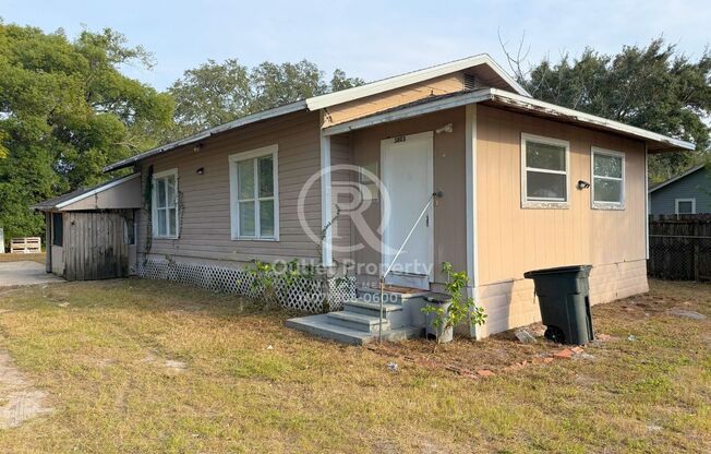 Spacious 3 Bedrooms / 1 Bathroom Home For Rent ***Available Now***