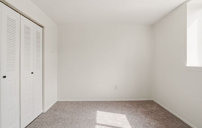 1 bed, 1 bath, 700 sqft, $799, Unit #107
