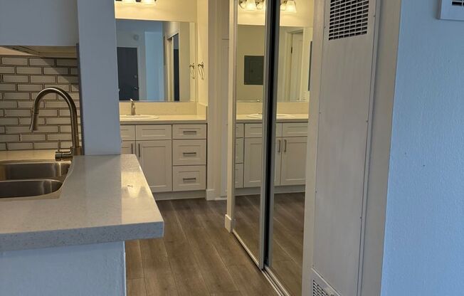 1 bed, 1 bath, 800 sqft, $2,245, Unit #41