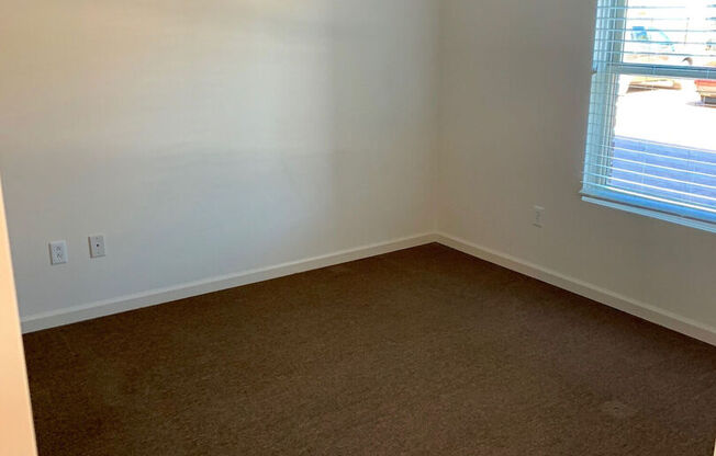 1 bed, 1 bath, 733 sqft, $1,163