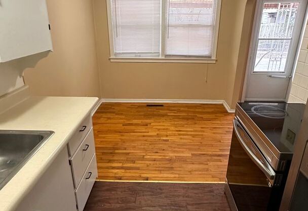 1 bed, 1 bath, $650, Unit 3016