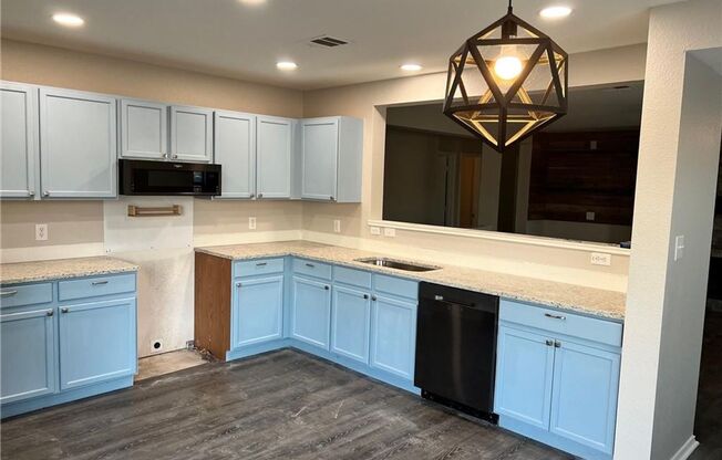Fantastic Home in Lakeside Subdivision