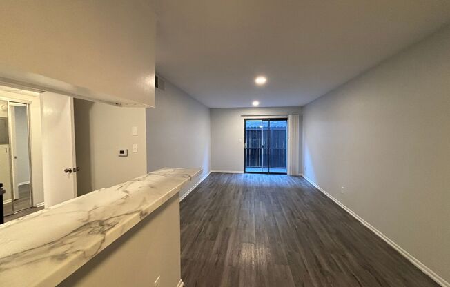 1 bed, 1 bath, 695 sqft, $1,498, Unit 126