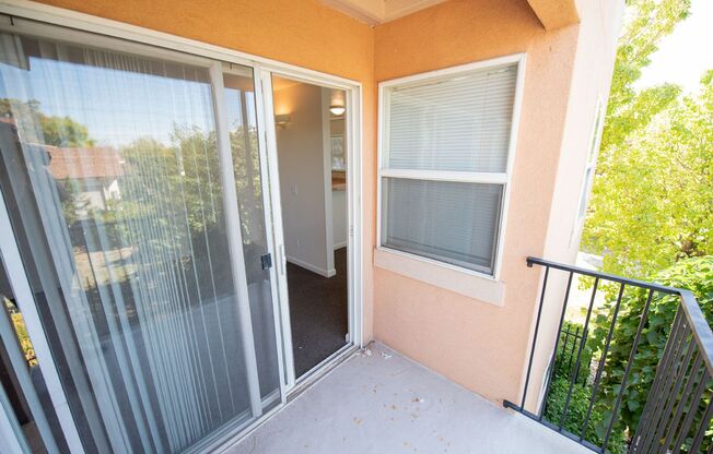 2 beds, 1 bath, $1,749, Unit 5