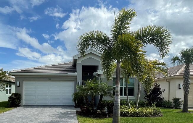 Beautiful Valencia Cay 55+ Community 2/2 W/Den