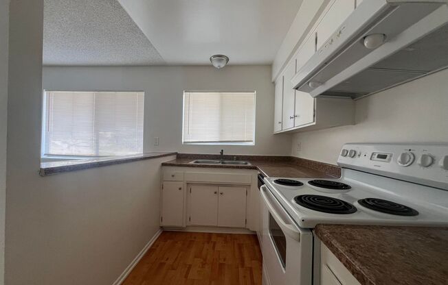 105 S GRANADA AVE