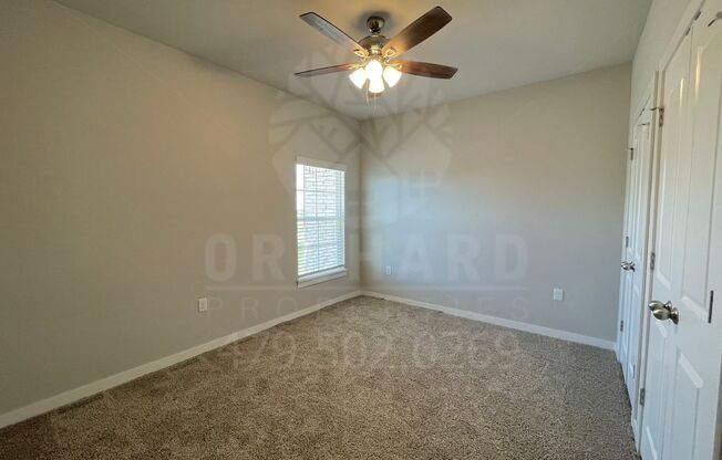 2 beds, 1 bath, 884 sqft, $995, Unit 107