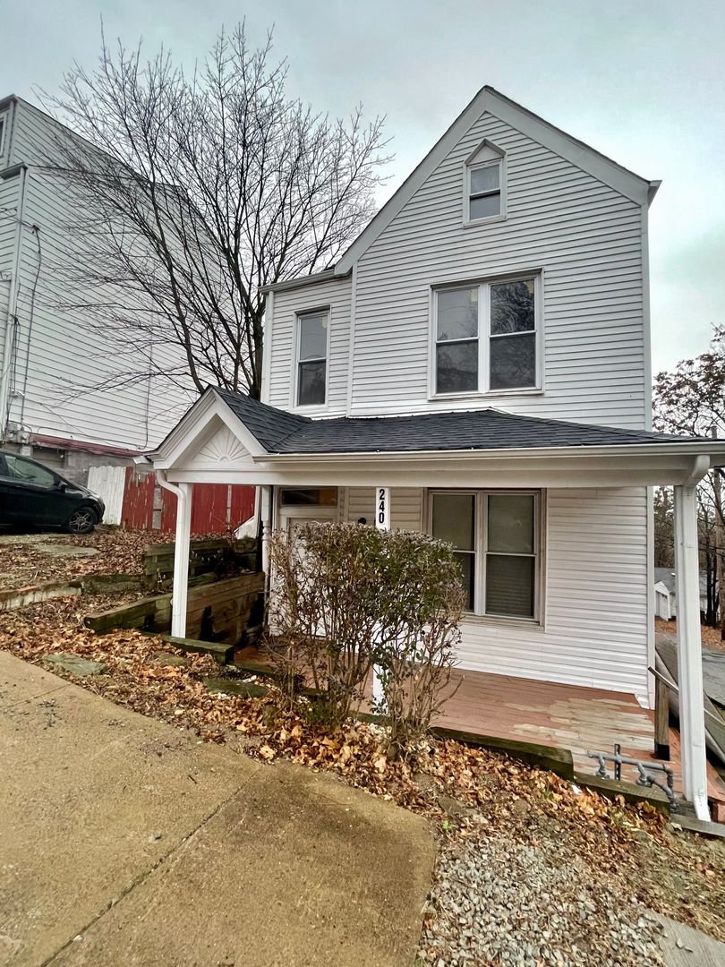 240 Lafayette Avenue (White Glove)