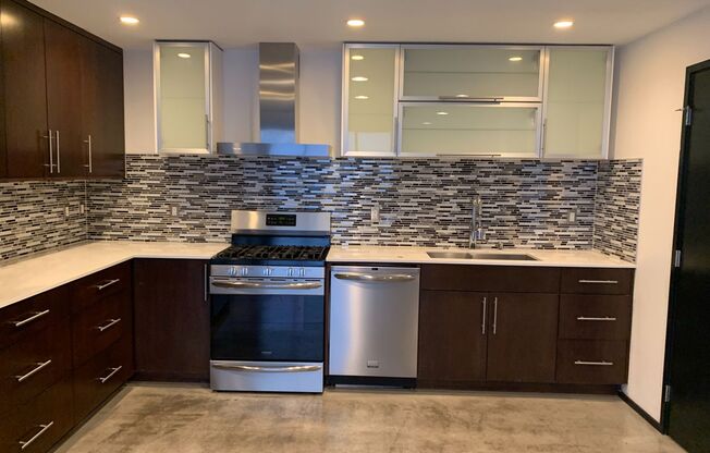Industrial townhome in South Park 2 bed +loft/bonus and 2.5 bath! Truly a Must See !