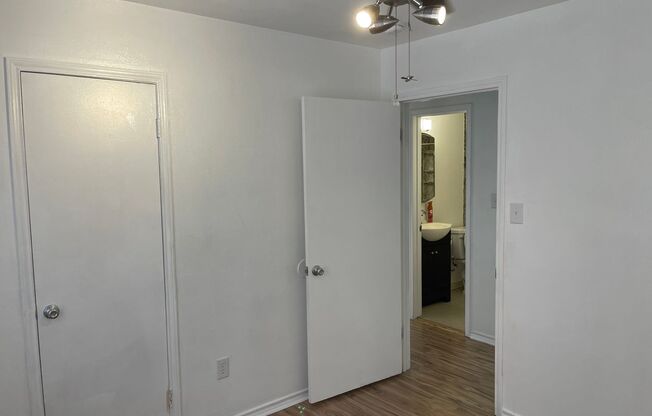 3 beds, 1 bath, $1,200