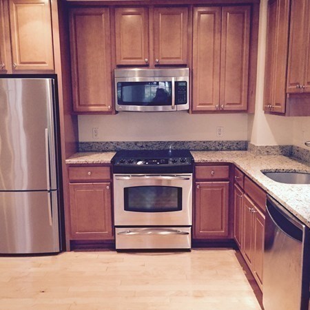 1 bed, 1 bath, 683 sqft, $3,200, Unit C308