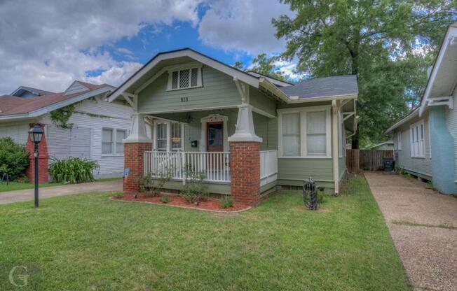 818 ELMWOOD ST