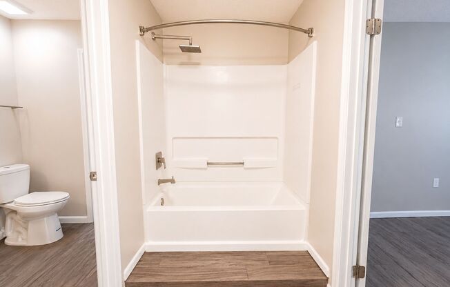 1 bed, 1 bath, 640 sqft, $1,374, Unit 09916