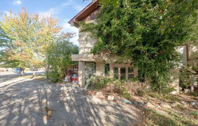 Spacious country flat