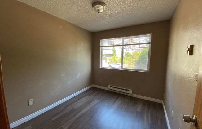 3 beds, 2 baths, 643 sqft, $2,000, Unit A206