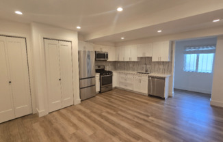 1649 1651 LA SALLE AVE