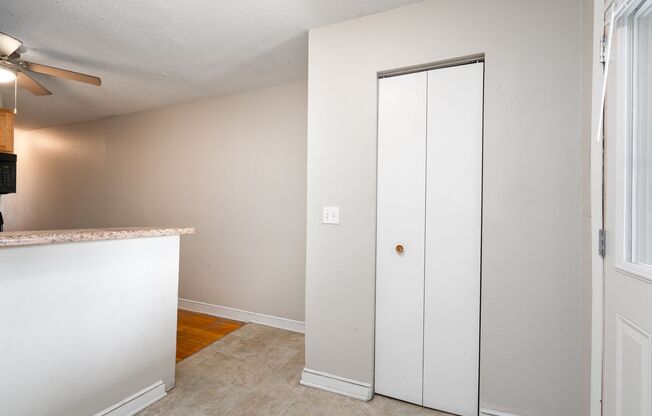 Studio, 1 bath, 655 sqft, $895, Unit 1402-07