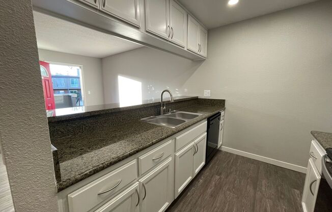 2 beds, 2 baths, 850 sqft, $2,825, Unit 835-14