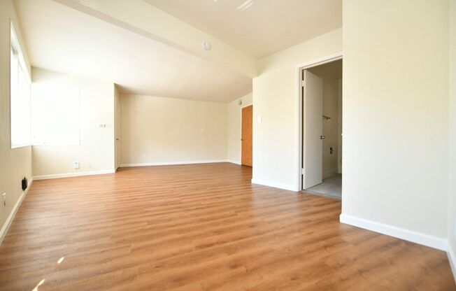 1p712 - 604 Brooklyn Avenue