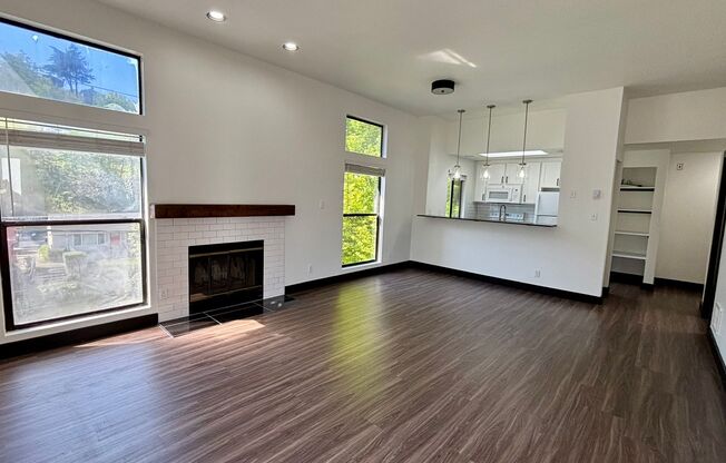1 bed, 1 bath, $2,195, Unit 101